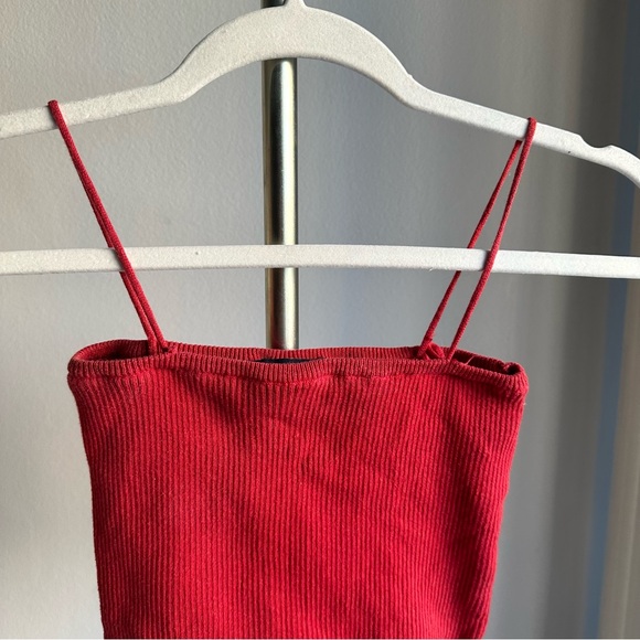 Brandy Melville Rib Knitted Spaghetti Straps Cropped Tank Top in Red - Picture 3 of 6